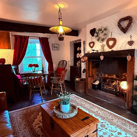 The Buttoned Hearth In Ullswater Holiday home *