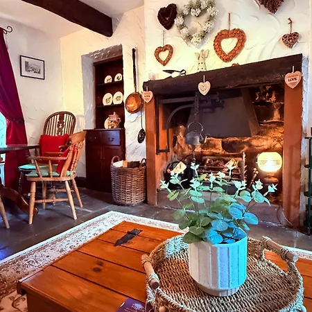 Holiday home The Buttoned Hearth In Ullswater *